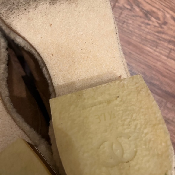 CHANEL Booties with Sheepskin 37.5 - Picture 3 of 8